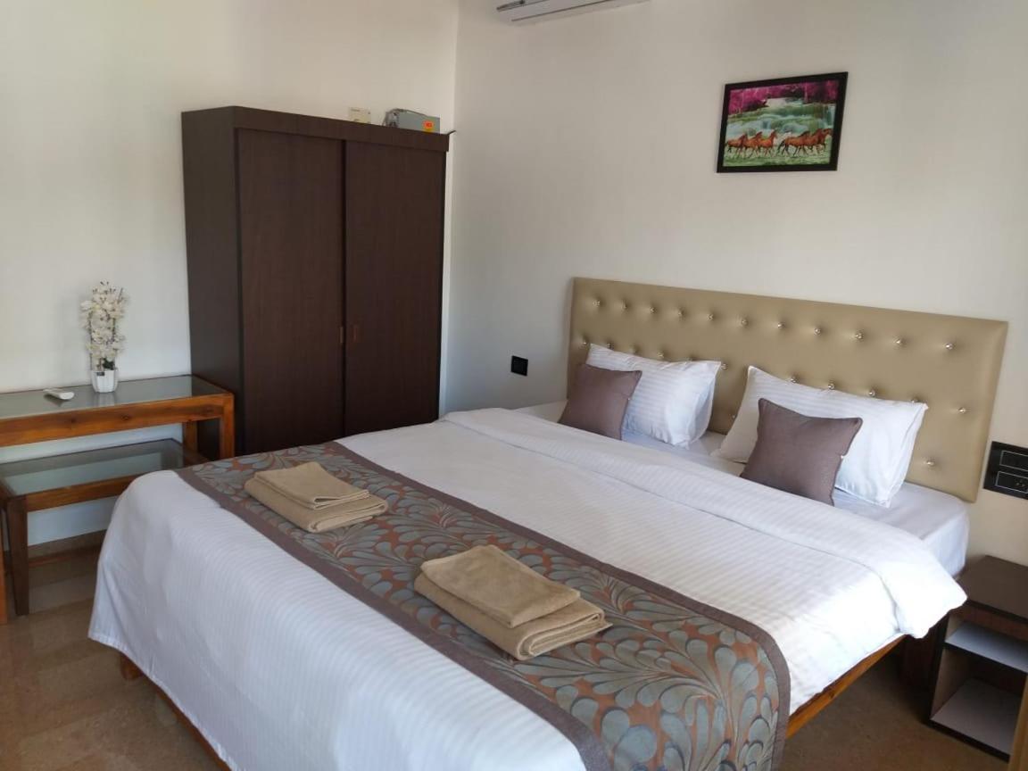 Oasis Beach Resort Агонда Екстериор снимка
