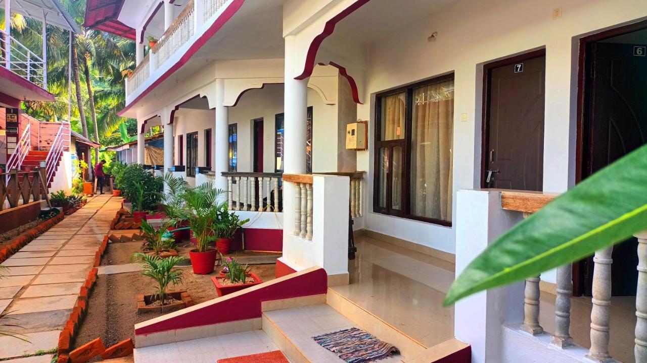 Oasis Beach Resort Агонда Екстериор снимка