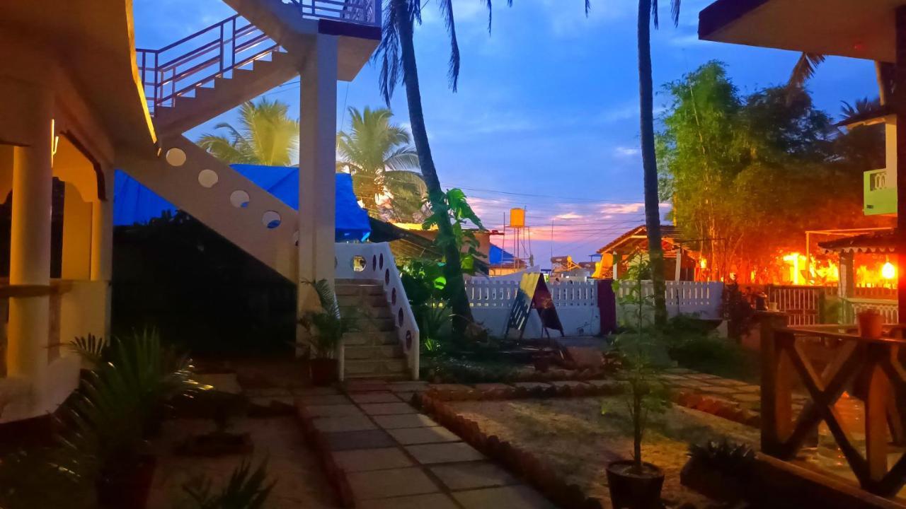 Oasis Beach Resort Агонда Екстериор снимка