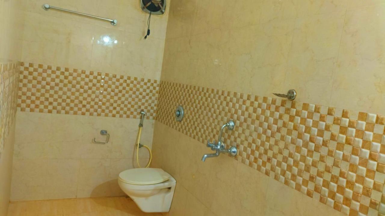 Oasis Beach Resort Агонда Екстериор снимка