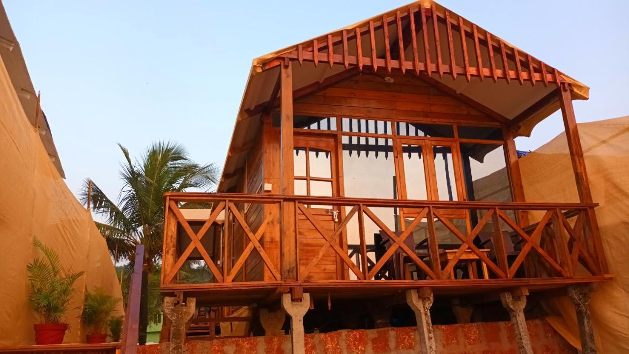Oasis Beach Resort Агонда Екстериор снимка